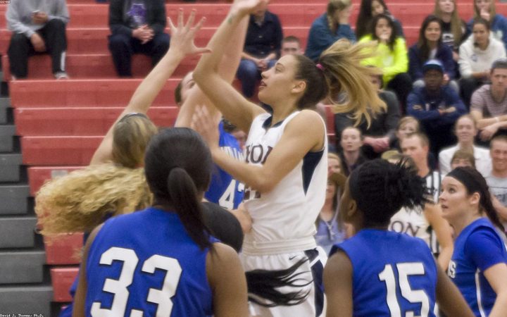 今天主场打国王！斯科蒂·巴恩斯因肩伤问题出战成疑｜球速体育官网（封面配图）